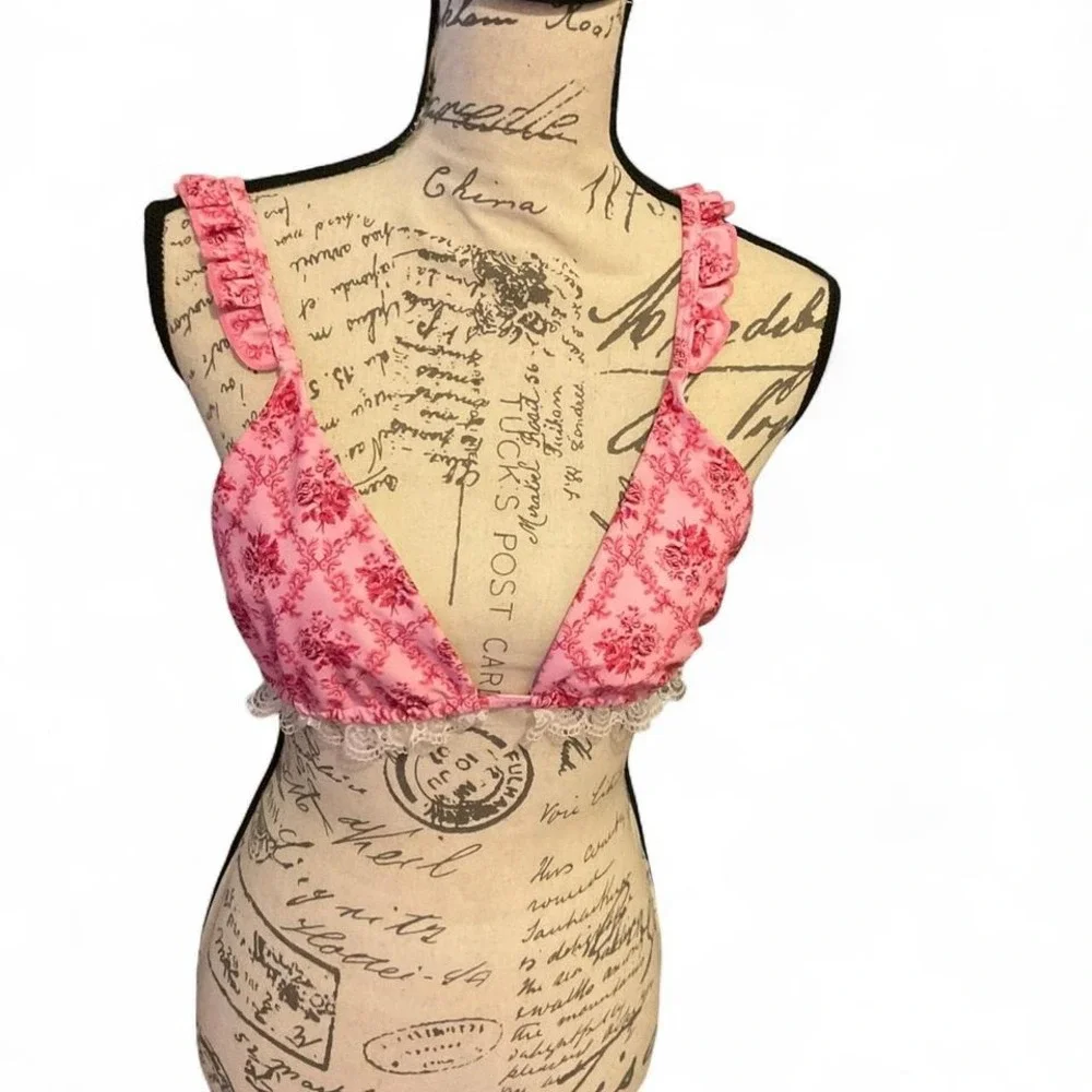 Ruffle pink bikini top‎
